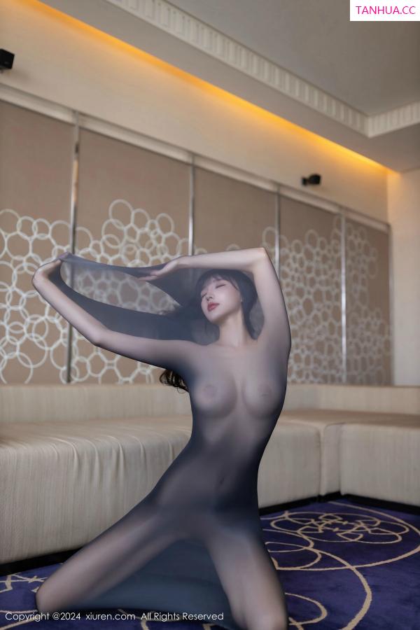 陆萱萱  [XiuRen]高清写真图 2024.12.12 No.9590 陆萱萱 黑丝美腿第39张图片